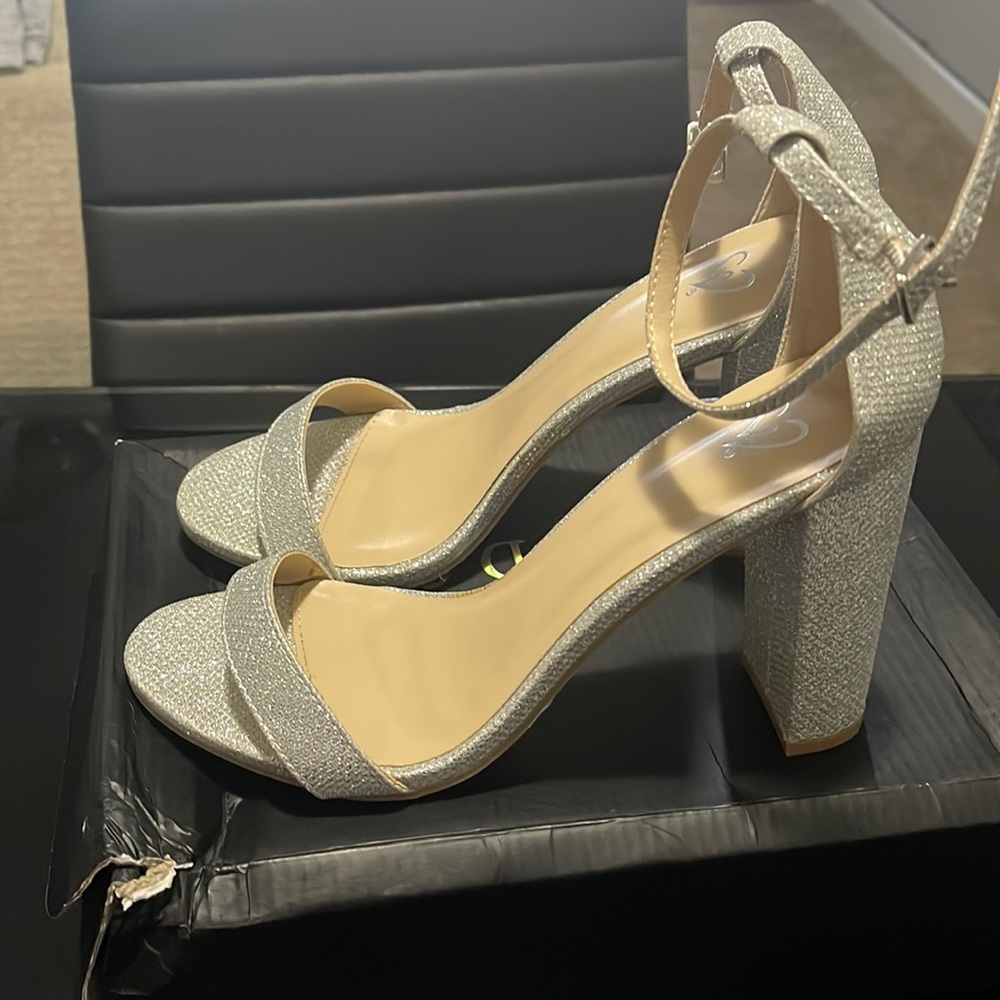 Windsor Heels